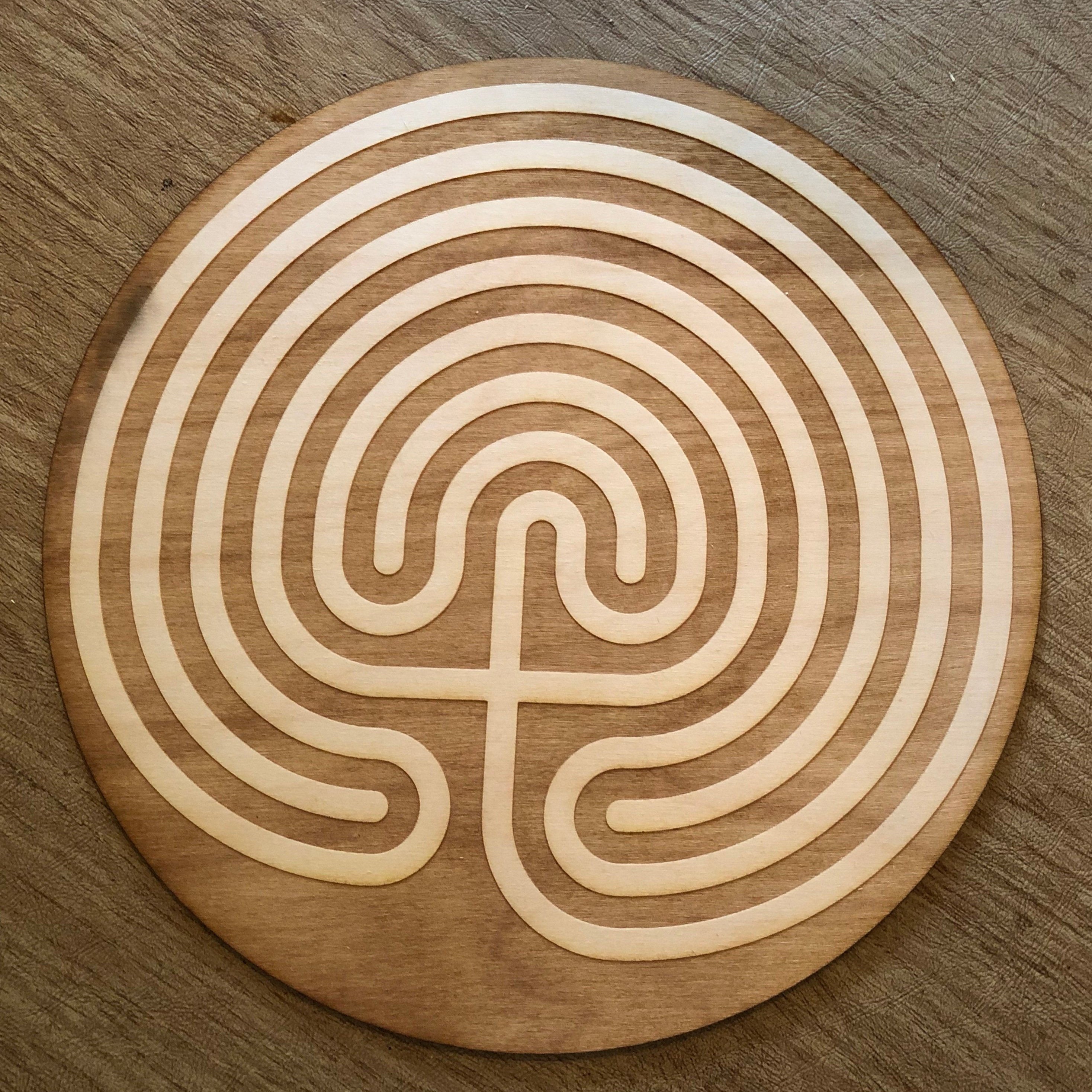 luz cd Reflexión amulet Q&A labyrinth il_fullxfull.1620743226_4h2b.